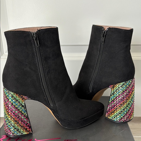 (NIB) Betsey Johnson Women’s Raylan Platform with Rhinestone Heel Bootie - Picture 6 of 13